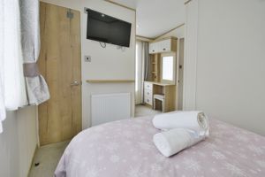 Master bedroom- click for photo gallery